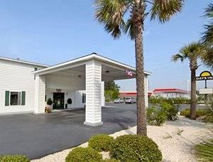 Days Inn By Wyndham Hampton Extérieur photo